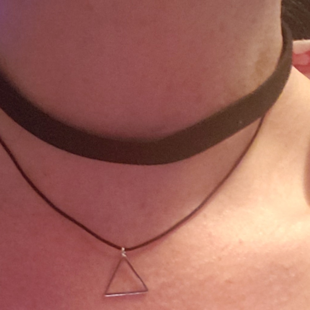 Black silver triangle dangle choker